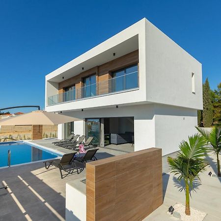 Villa Andre, Walking Distance To Coral Bay Péja Eksteriør bilde